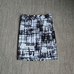 Abstract Back & White Pencil Skirt